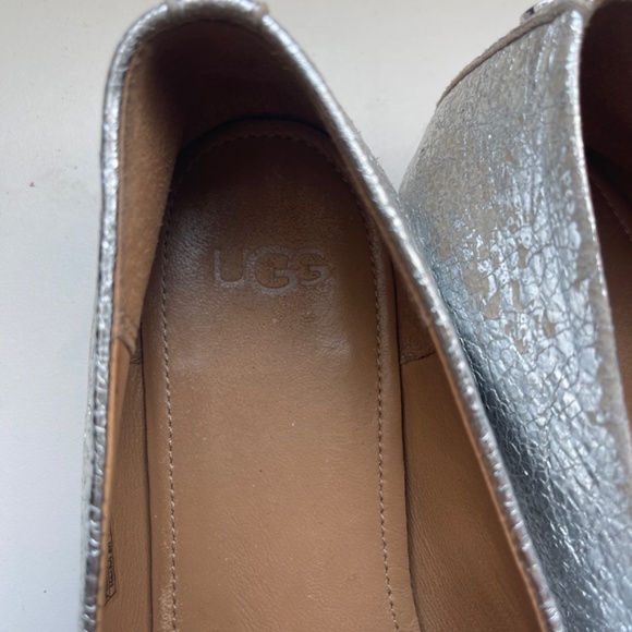 UGG SILVER LOAFERS SIZE 7 - Picture 4 of 6
